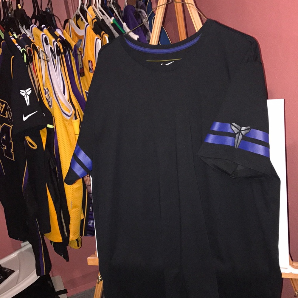 - Nike kobe T shirt